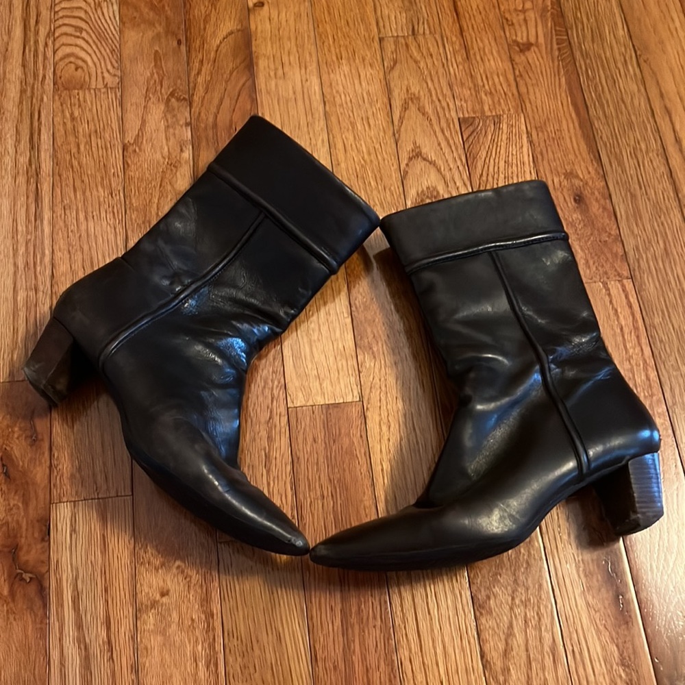 Fine Brazilian Leather Boots with Classic Stitching | Inside zippers | 7.5 B - Picture 8 of 8